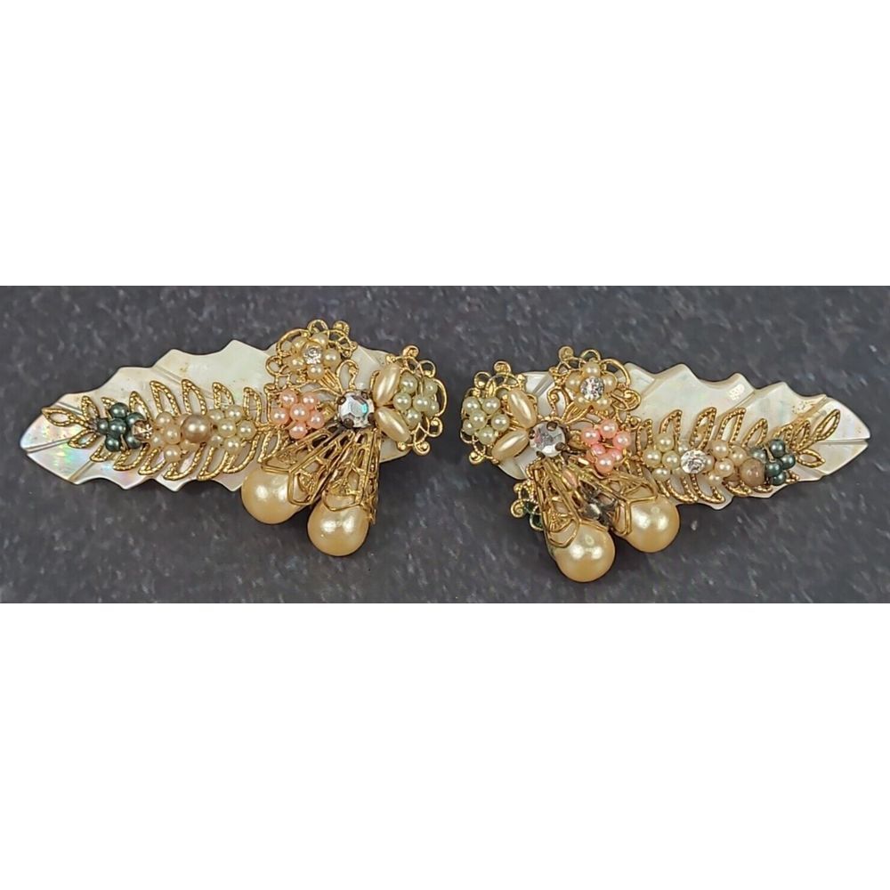 Vintage Costume Clip On Earings‎ Embellished Leaf